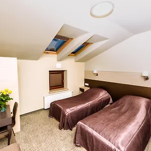 https://hotel-kazimierz-iii.krakowhotelspoland.com