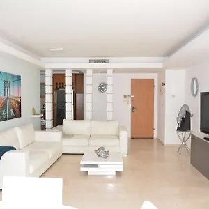 Sweethome26 Luxury / Free Parking דירה